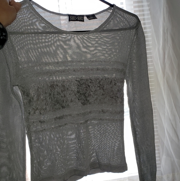 Shu Shu silver / grey mesh like top💥Chic💥 - Picture 9 of 9